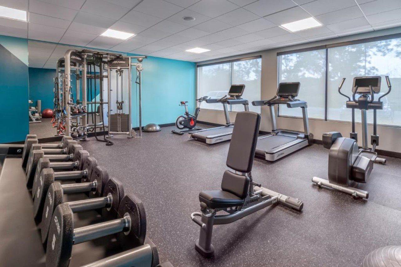Avid Hotels Milwaukee West - Waukesha By Ihg Pewaukee エクステリア 写真